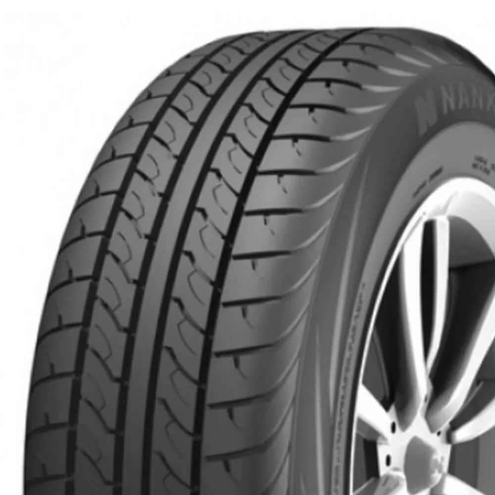 Nankang CW-25 195R15C 106/104S
