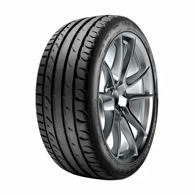 Taurus Ultra High Performance 225/40R19 93Y XL